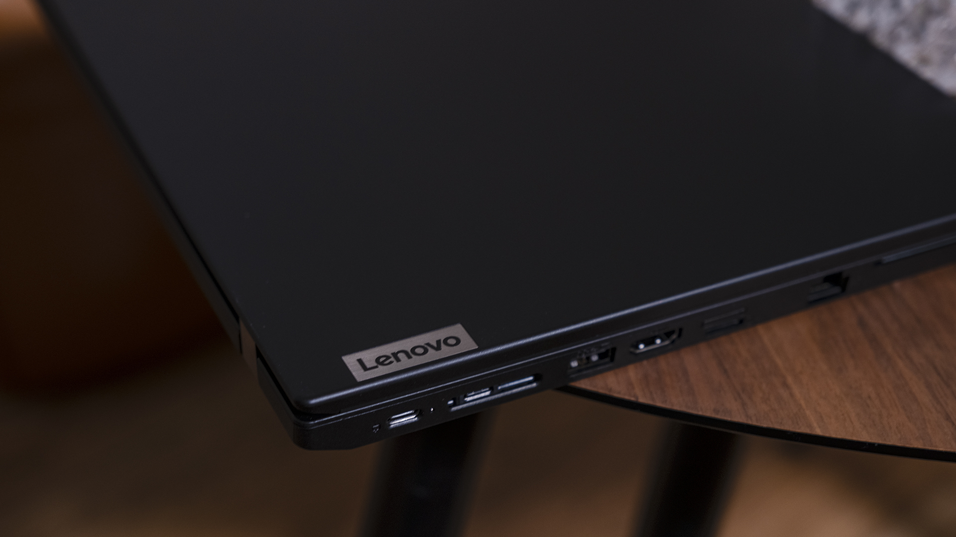 Lenovo ThinkPad L14 AMD Logo Lenovo
