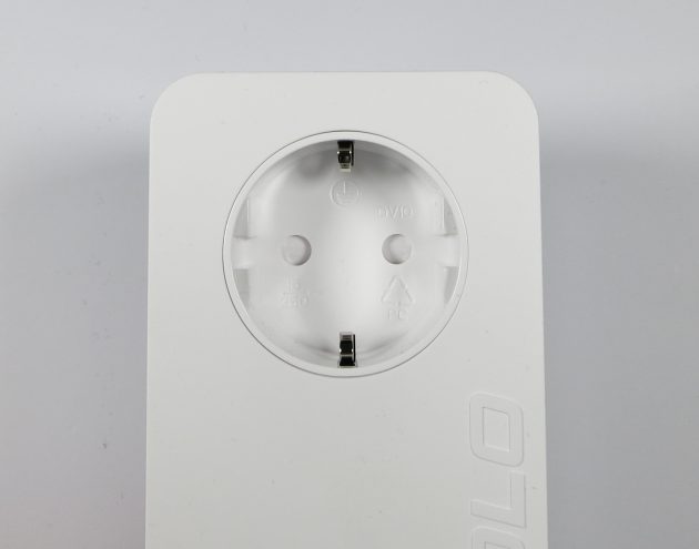 devolo-dlan-550-wifi-adapter-schuko-kindersicherung