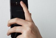 Samsung Galaxy S8+ Fingersensor linke Hand