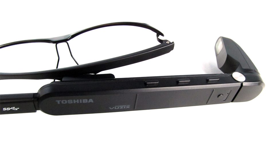 Toshiba-dynaEdge-Brille-4