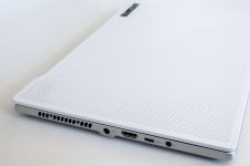 ASUS ROG Zephyrus G14 Gaming Laptop Notebook Anschlüsse links CNC AniMe Löcher 2