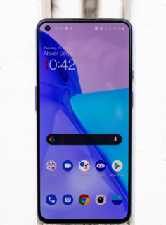 OnePlus 9 Review - Display