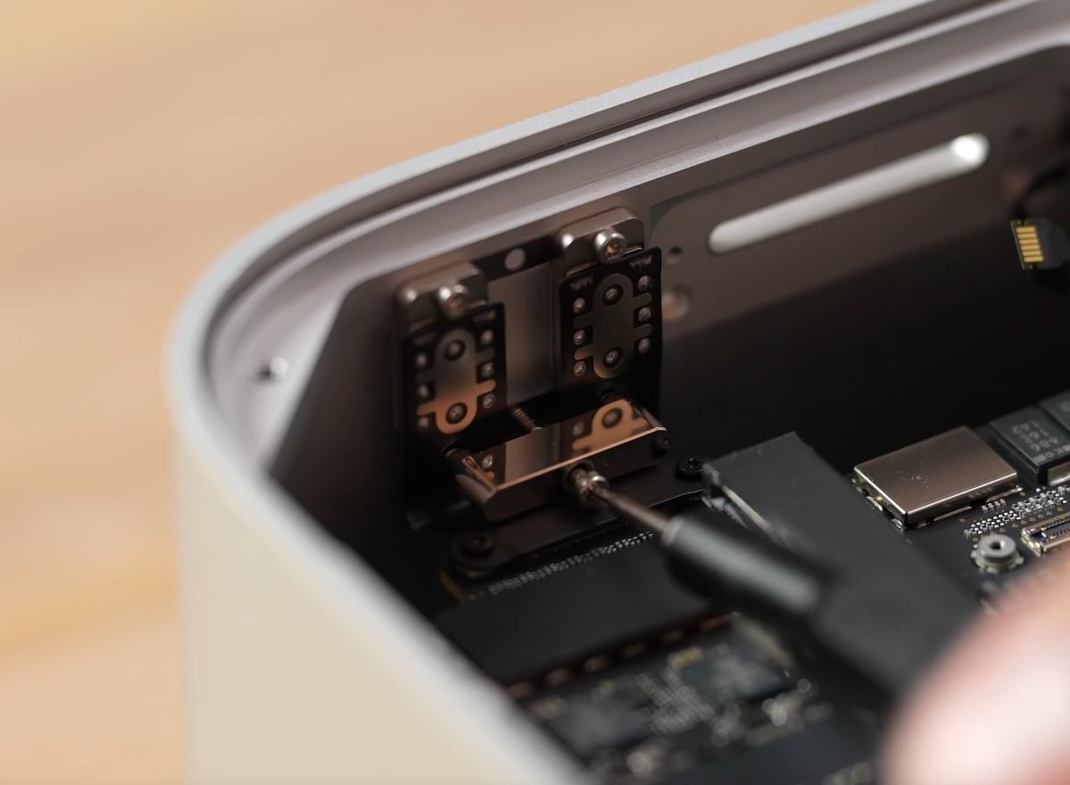 Apple Mac Studio Upgrade via Max Tech USB
