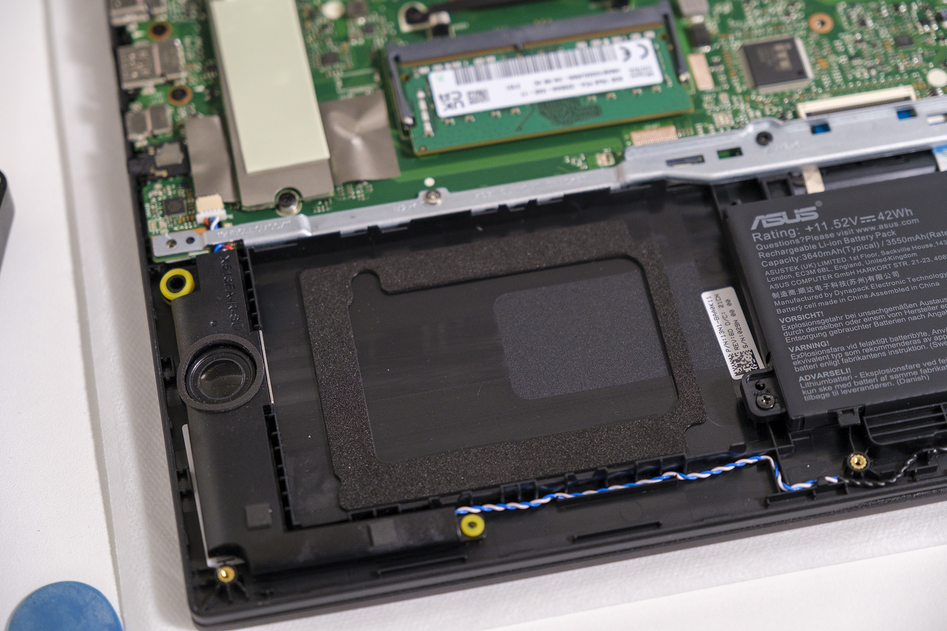 ASUS VivoBook 15 OLED AMD Ryzen 7 5700U Upgrade SATA SSD