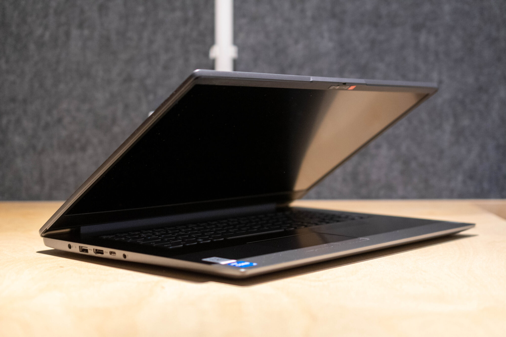 The Lenovo V17 G3 is a successful office notebook